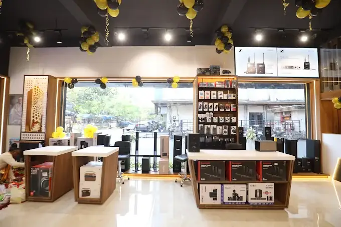 Showroom floor with speakers and microphones