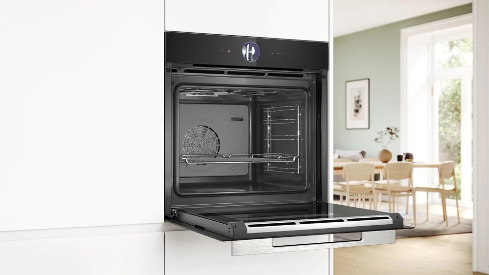 Bosch HSG7361B1 Series 8 Built-in Oven with Steam 71L - Black