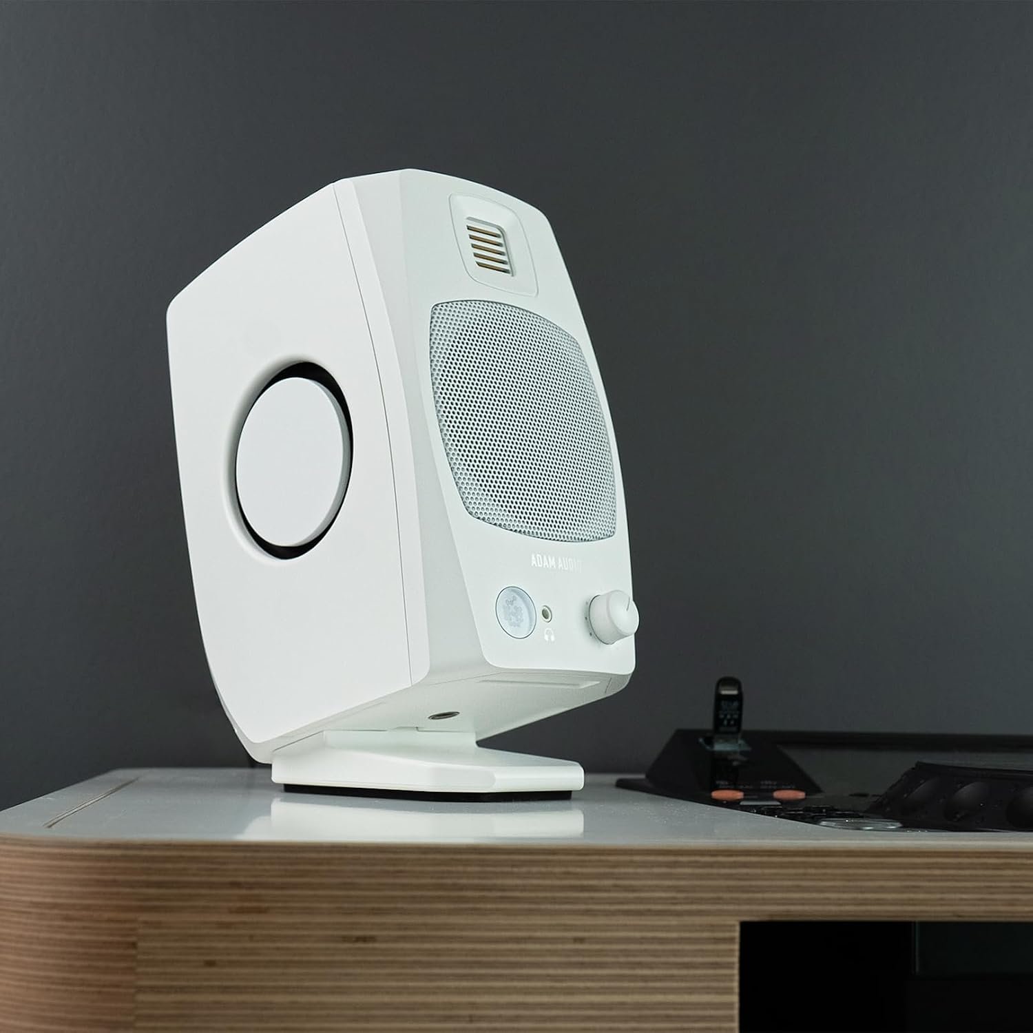 ADAM Audio D3V Active Desktop Studio Monitor Speakers - White - Image 6