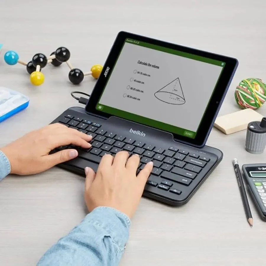 Belkin Wired USB-C Tablet Keyboard With Stand - Image 6