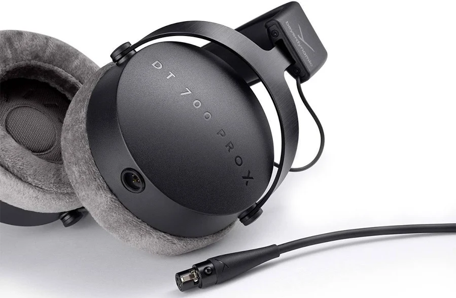 Beyerdynamic DT 700 PRO X 48 Ohm Closed-Back Studio Headphones - Image 4
