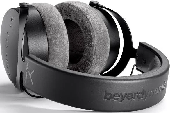 Beyerdynamic DT 700 PRO X 48 Ohm Closed-Back Studio Headphones - Image 5