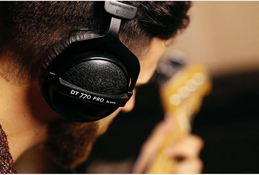 Beyerdynamic DT 770 PRO 80 Ohm Closed-Back Studio Headphones - Image 9