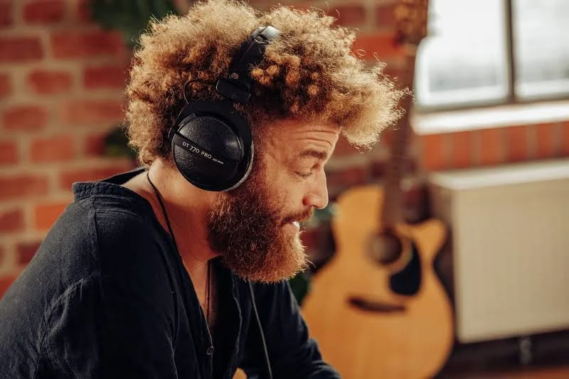 Beyerdynamic DT 770 PRO Closed-Back Studio Headphones - Image 5