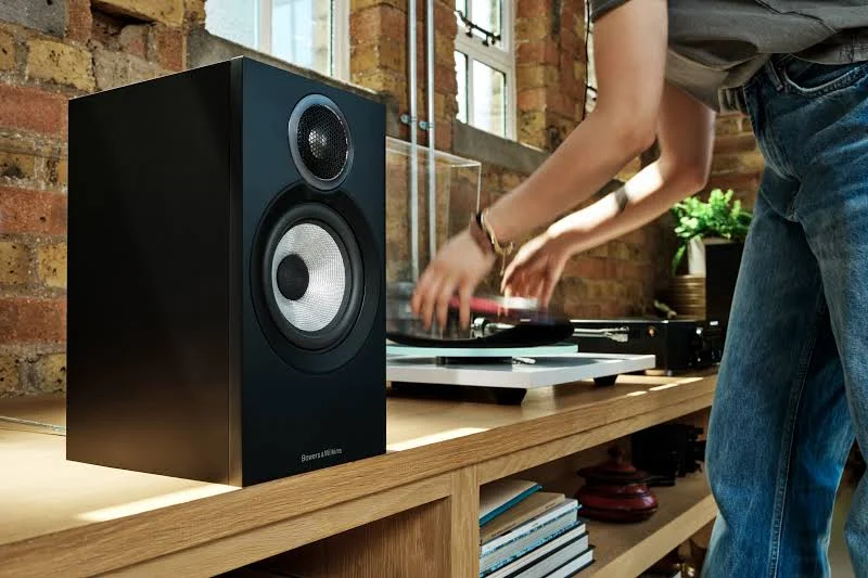 Bowers & Wilkins 607 Bookshelf Speakers