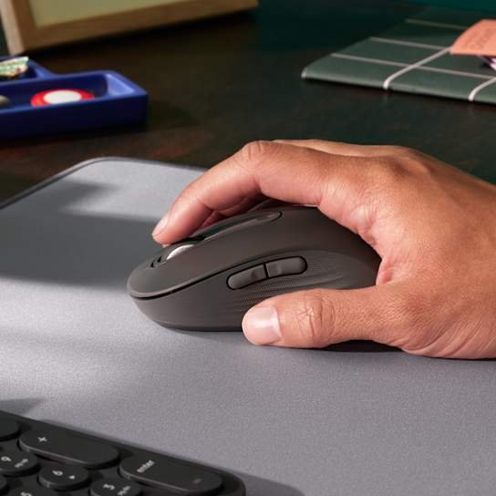 Logitech Signature M650 Wireless Mouse