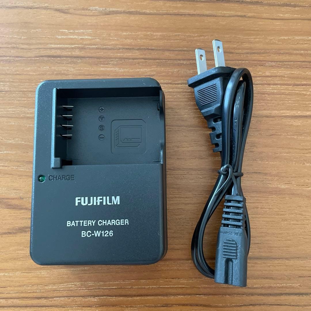 Fujifilm BC-W126 Battery Charger
