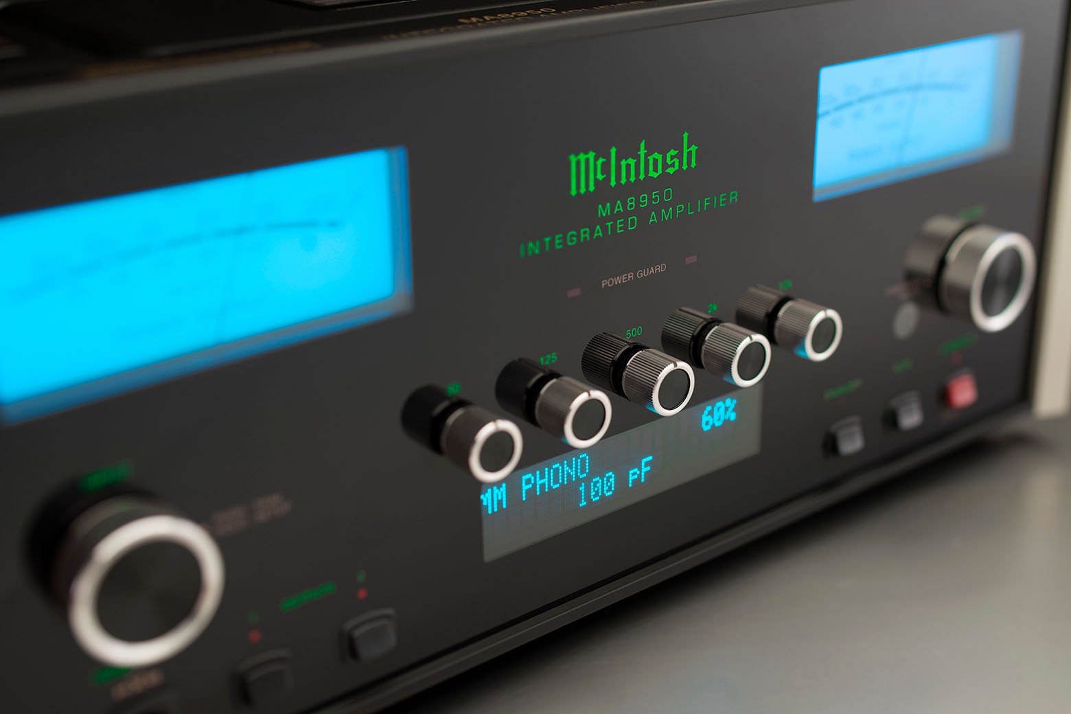 McIntosh MA8950 Integrated Amplifier — hi-fi amplifier - product photo 5