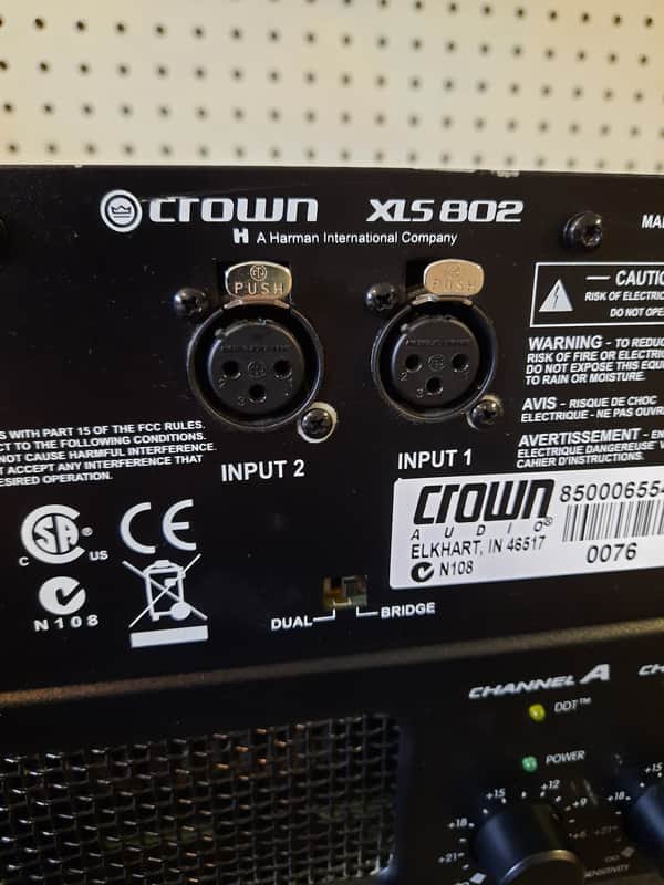 Crown XLS 802 800W 2-Channel Power Amplifier - detail view